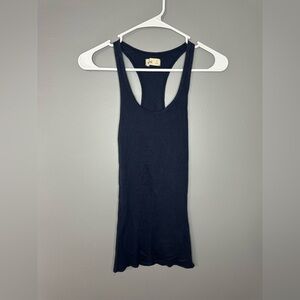 2000s Hollister Women's Navy blue Tank Top